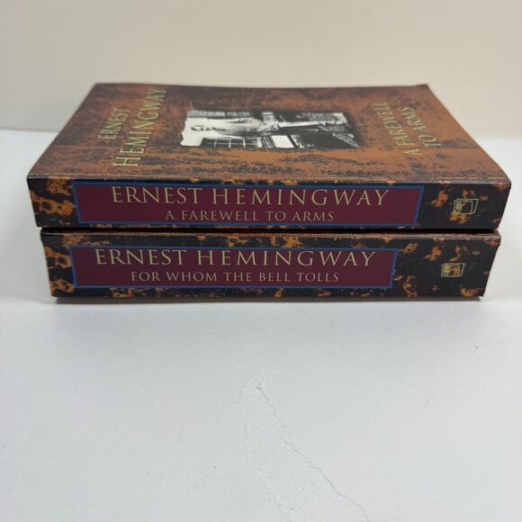 Lot of 2 For Whom Bell Tolls & A Farewell to Arms by Ernest Hemingway Softcover - Picture 9 of 12